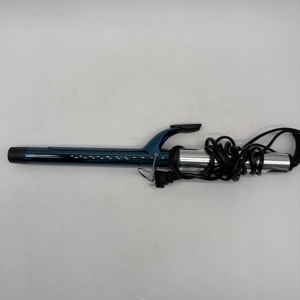 BabylissPro Nano Titanium Curling Iron BNTW100XLUC